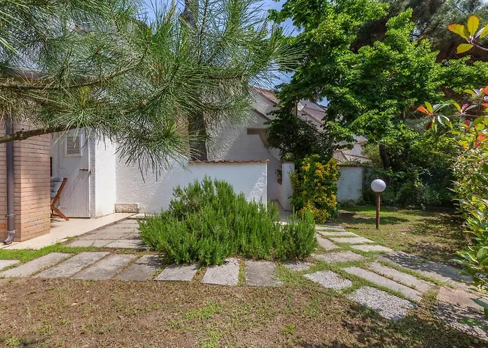 Guesthost - Duplex *